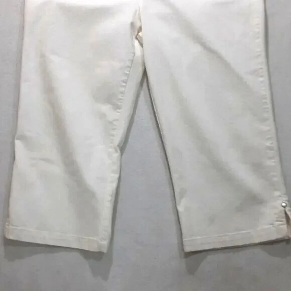 Christopher & Banks size 12 white cropped jeans - Picture 3 of 15